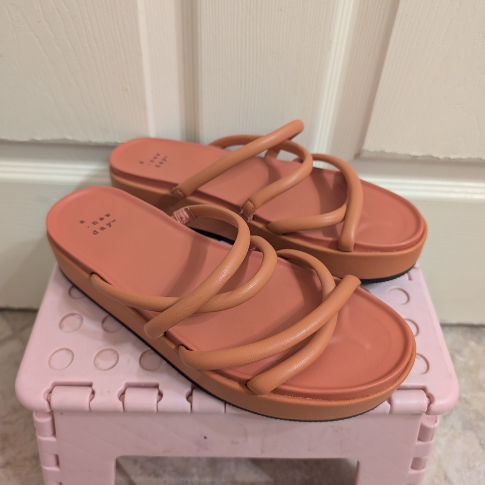 Women's Tan Strappy Sandals